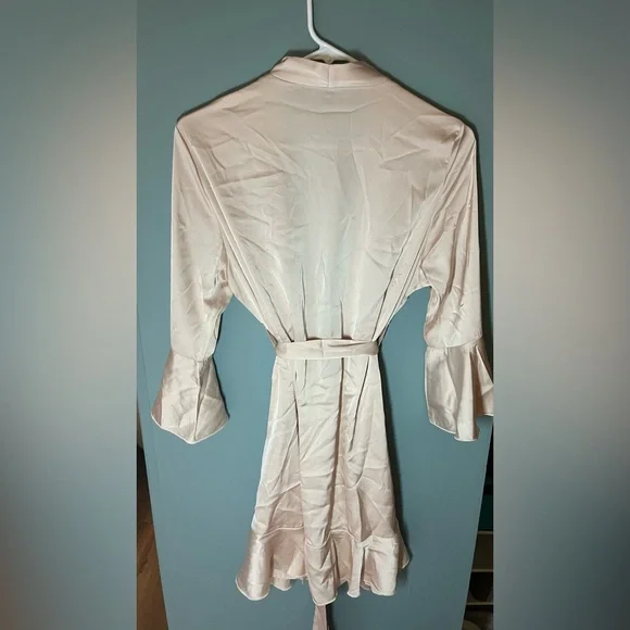 Baby Pink Silky Robe - Picture 3 of 4